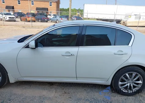 2008 Infiniti G35X z USA, uszkodzony, nr VIN JNKBV61F88M268524